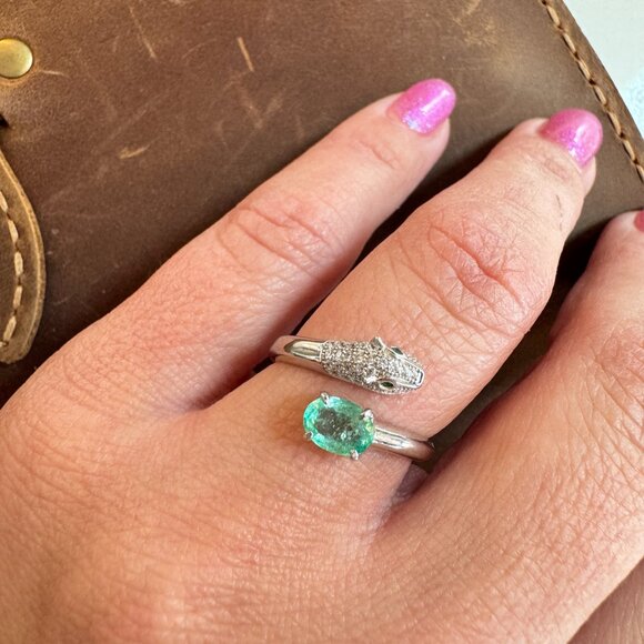 Emerald Panther Head Ring in Sterling Silver - Picture 6 of 9